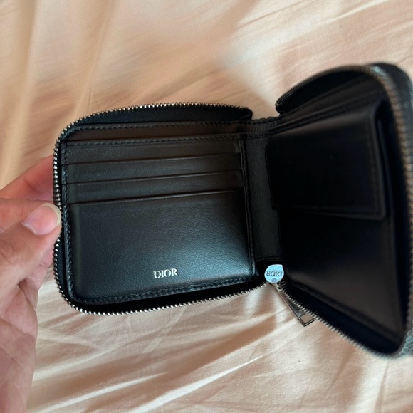 Dior Zipped Wallet - Picture 4 of 10